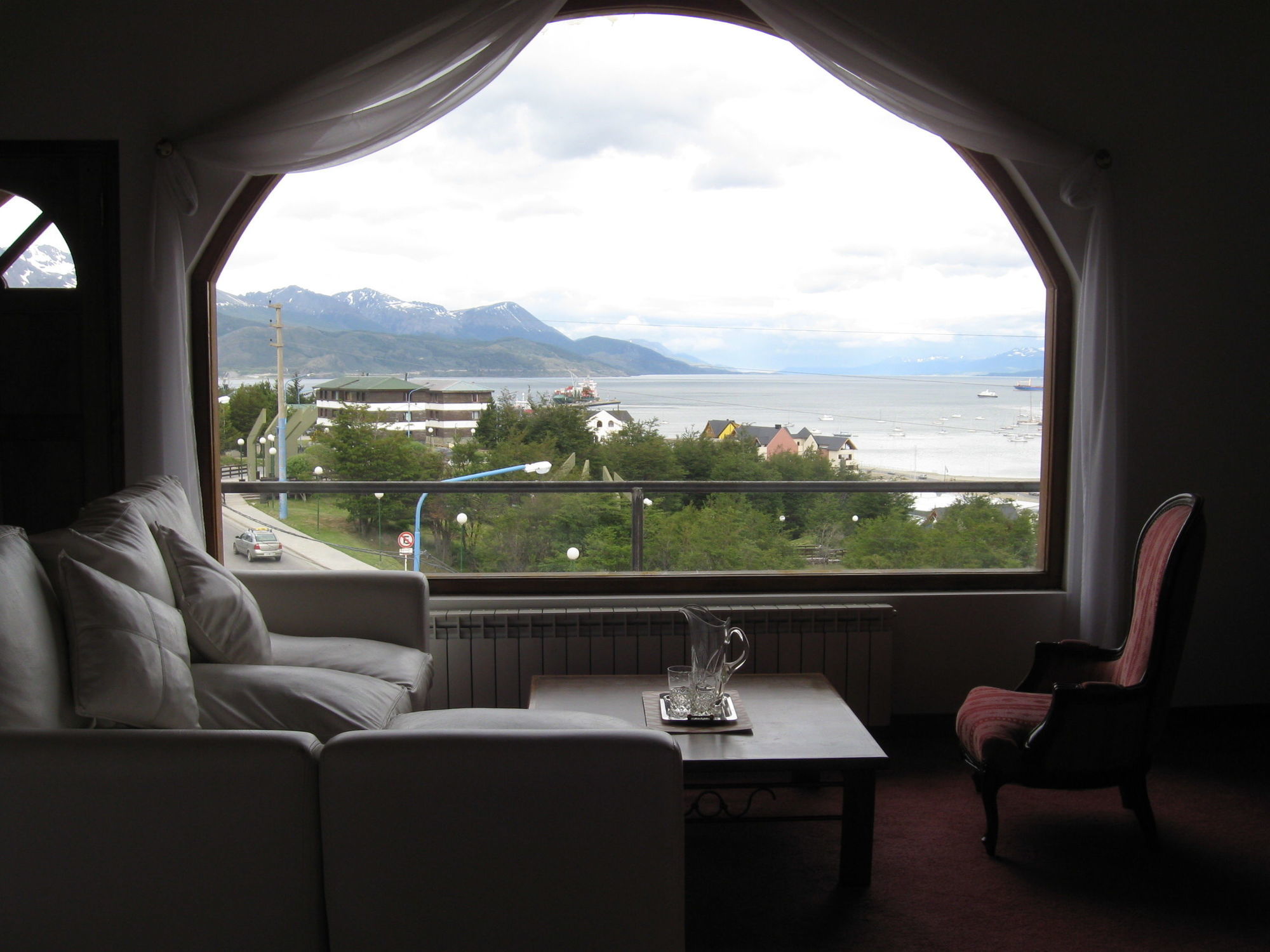 Hosteria Y Restaurante America Ushuaia Exterior photo